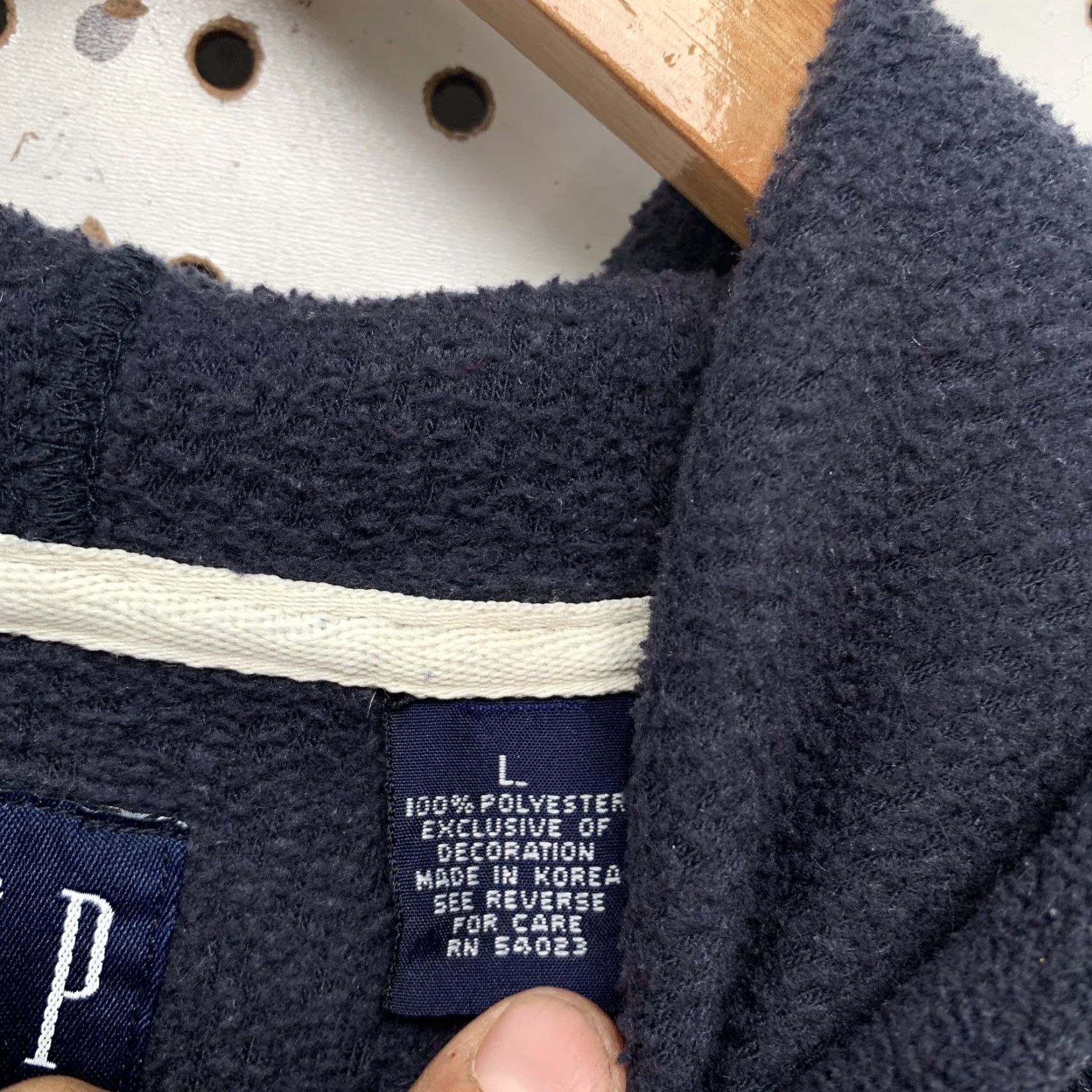Gap VINTAGE GAP Mens Hoodie Sweatshirt L Blue Embroidered Spellout Arch Pullover Shirt Mens L Blue Embroidered Pullover Hoodie 90s Size US L / EU 52-54 / 3 - 3 Thumbnail