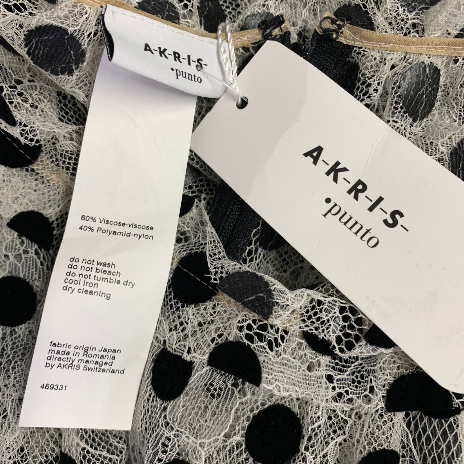 Akris 4 Off White Black Viscose Blend Polka Dot Collarless Blouse Size S / US 4 / IT 40 - 5 Thumbnail