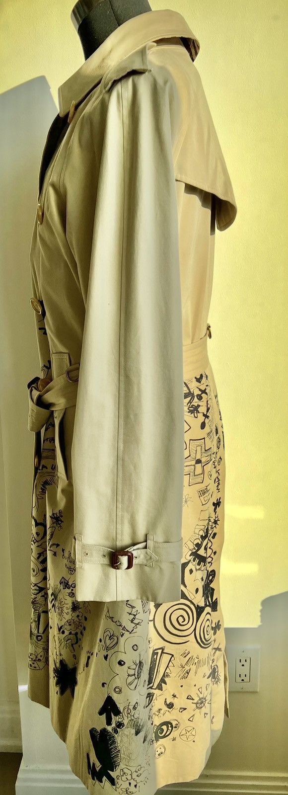 Burberry Burberry Graffiti Print Trench Coat- Size 50 Size US M / EU 48-50 / 2 - 6 Thumbnail