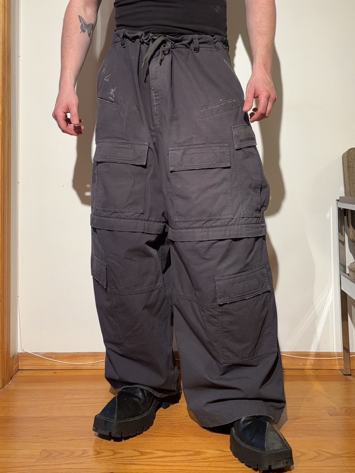 Balenciaga Balenciaga Large Cargo Pants in Grey Size US 32 / EU 48 - 2 Thumbnail