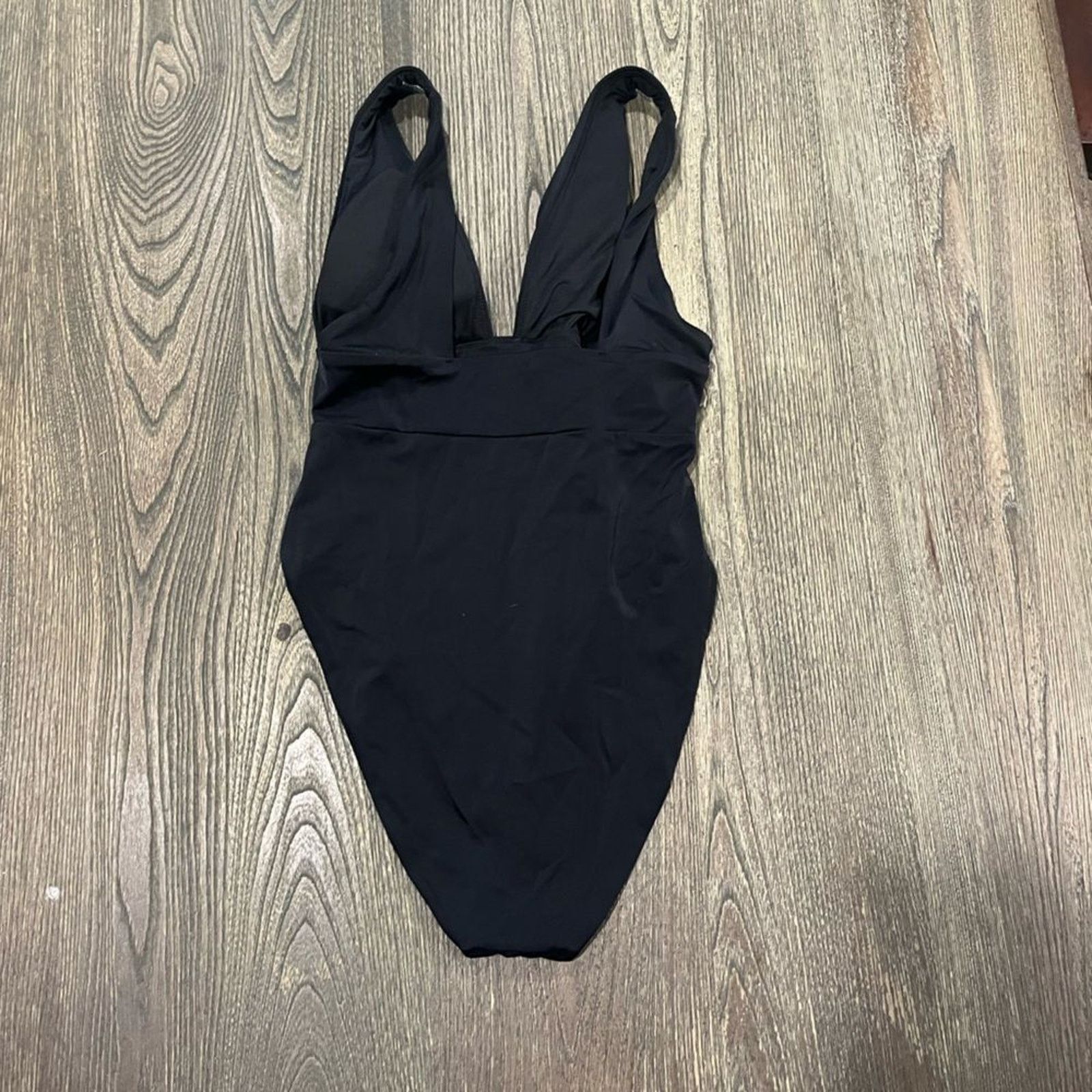 Victoria's Secret NWOT Victoria's Secret One Piece Swimsuit Plunge Size S Size ONE SIZE - 3 Thumbnail