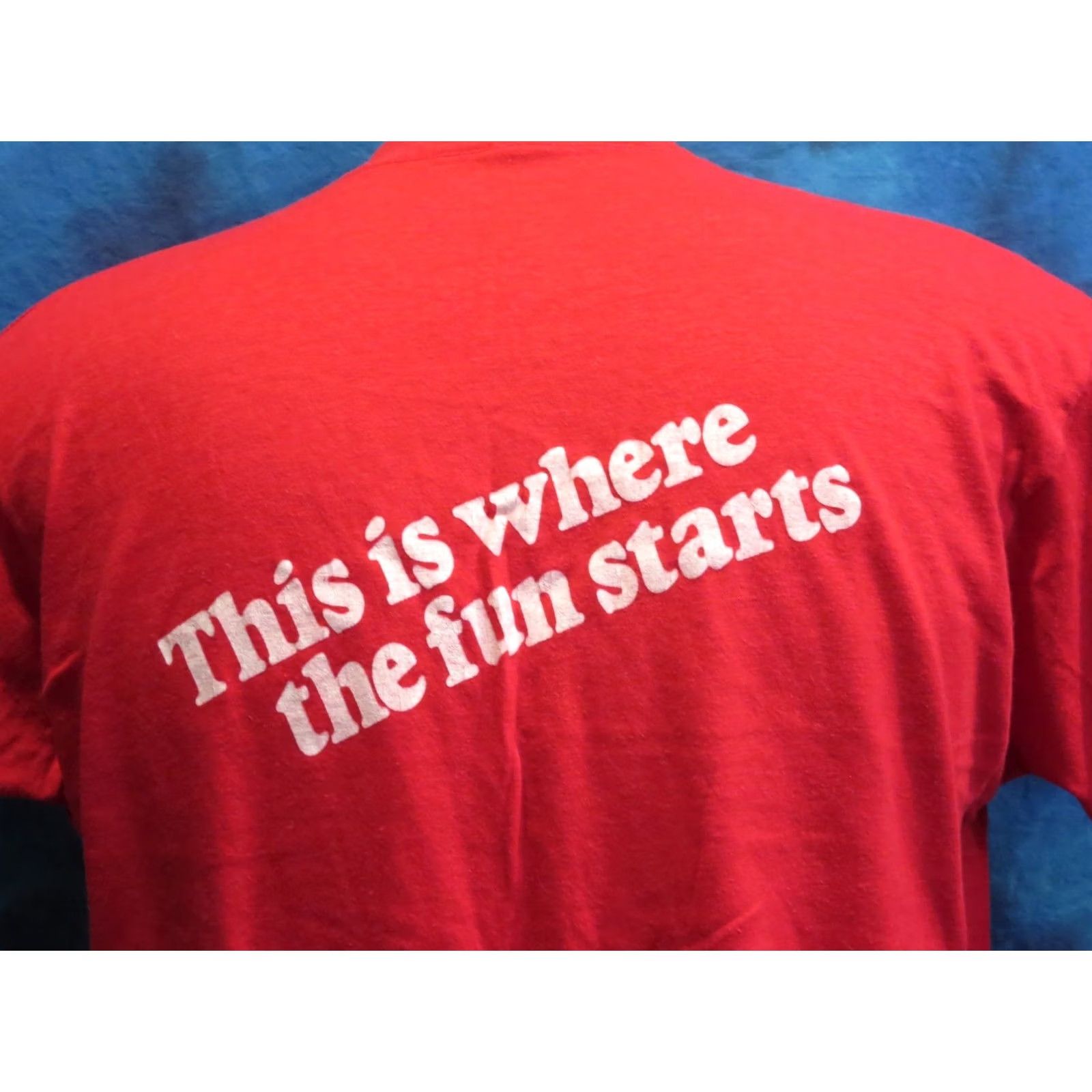 Vintage VINTAGE 80s SEAGRAM’S WINE COOLERS T-Shirt LARGE fun party beer Red Mens Size US L / EU 52-54 / 3 - 5 Thumbnail
