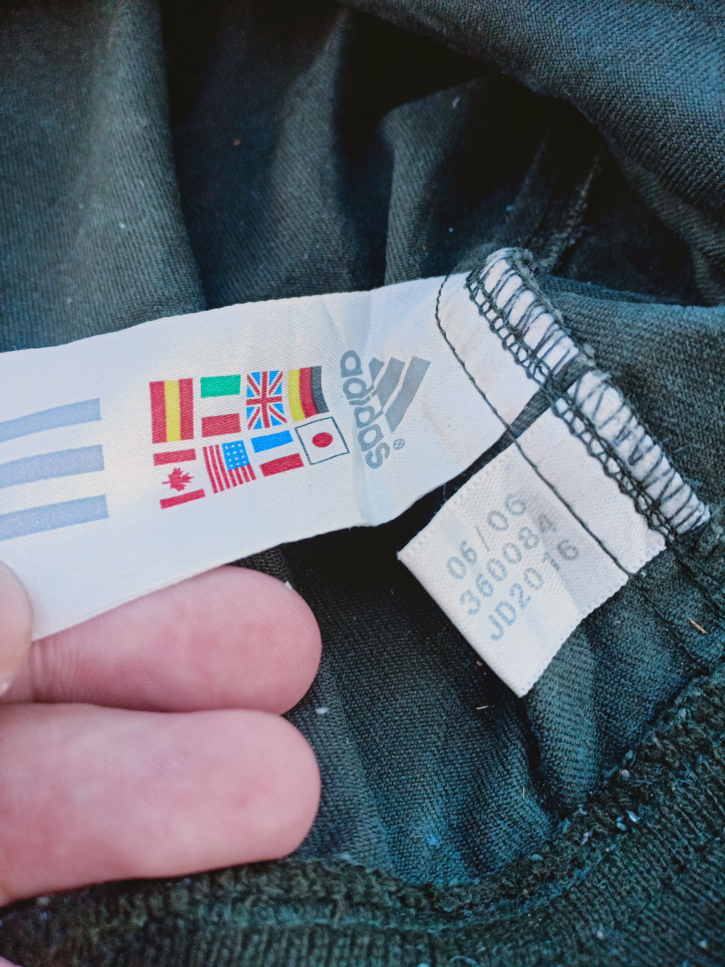 Adidas ADIDAS distressed jacket Size US L / EU 52-54 / 3 - 8 Thumbnail