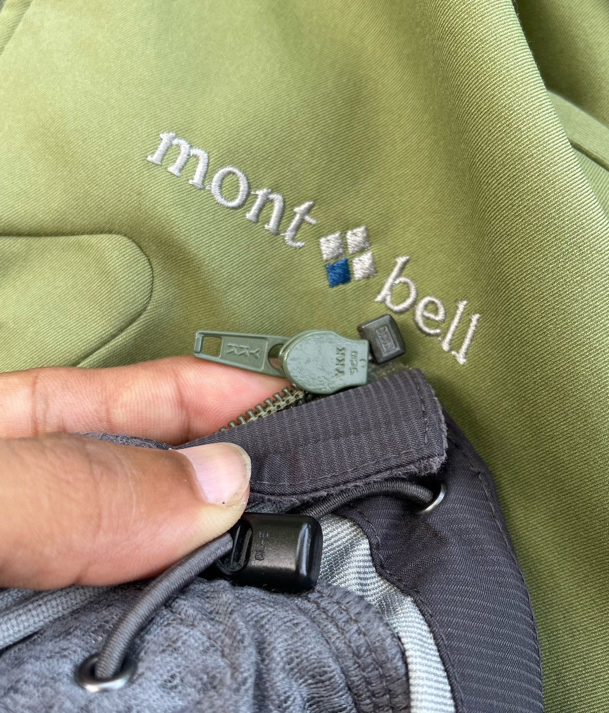 Montbell Mont-bell Men's Green/Gray Hooded Full Zip Outdoor Jacket Size US M / EU 48-50 / 2 - 21 Thumbnail
