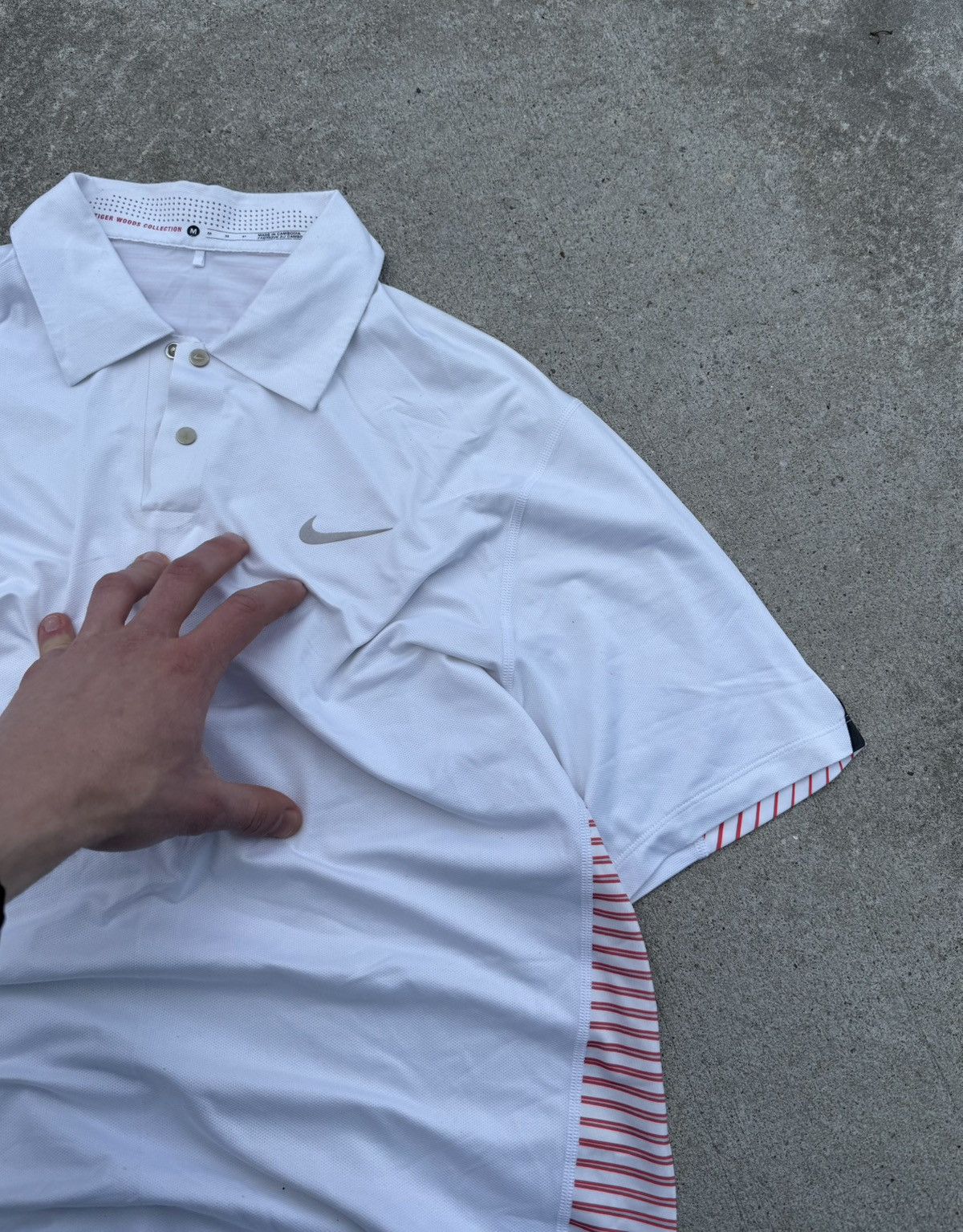 Other Vintage Nike Y2K avantgarde streetwear polo shirt Size US M / EU 48-50 / 2 - 9 Thumbnail