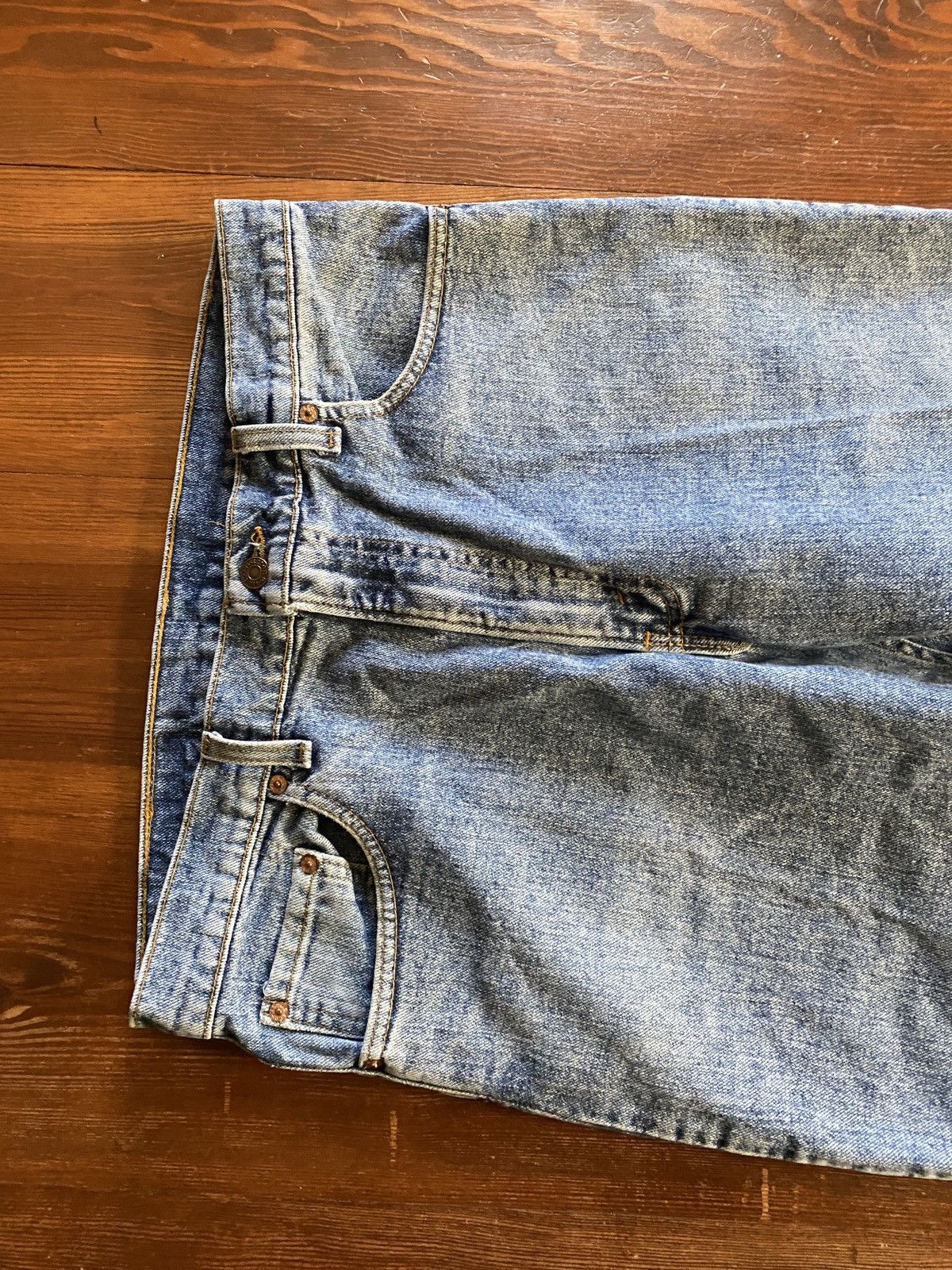 Levi's Vintage 1993 Levi’s 550 Relaxed Fit Blue Denim Jean 35x30 Size US 35 - 14 Thumbnail