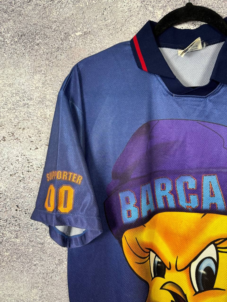 Warner Bros 90's Tweety Bird Barcelona 1998 Jersey Single Stitch Large Size US L / EU 52-54 / 3 - 4 Thumbnail