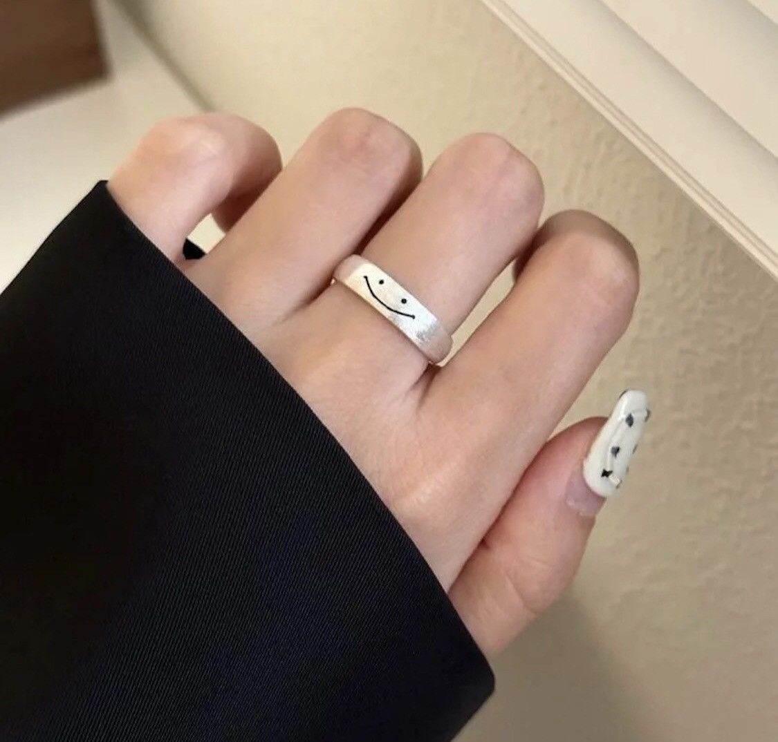 Jewelry Smile Face Adjustable Ring Size ONE SIZE - 2 Thumbnail