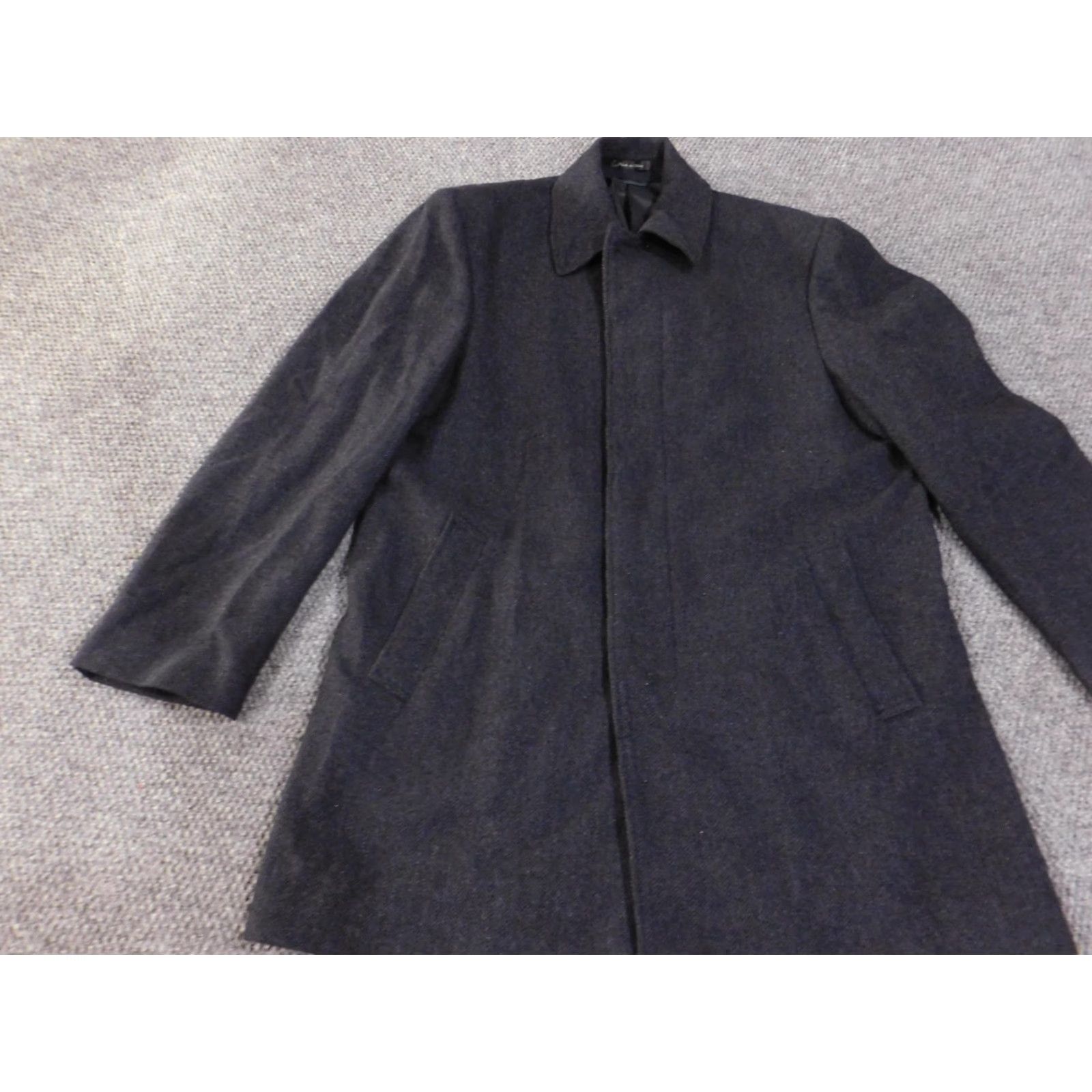 Ralph Lauren Lauren Ralph Lauren Coat Mens 44R Gray Wool Blend Dress Overcoat Herringbone Wool Size US S / EU 44-46 / 1 - 4 Thumbnail
