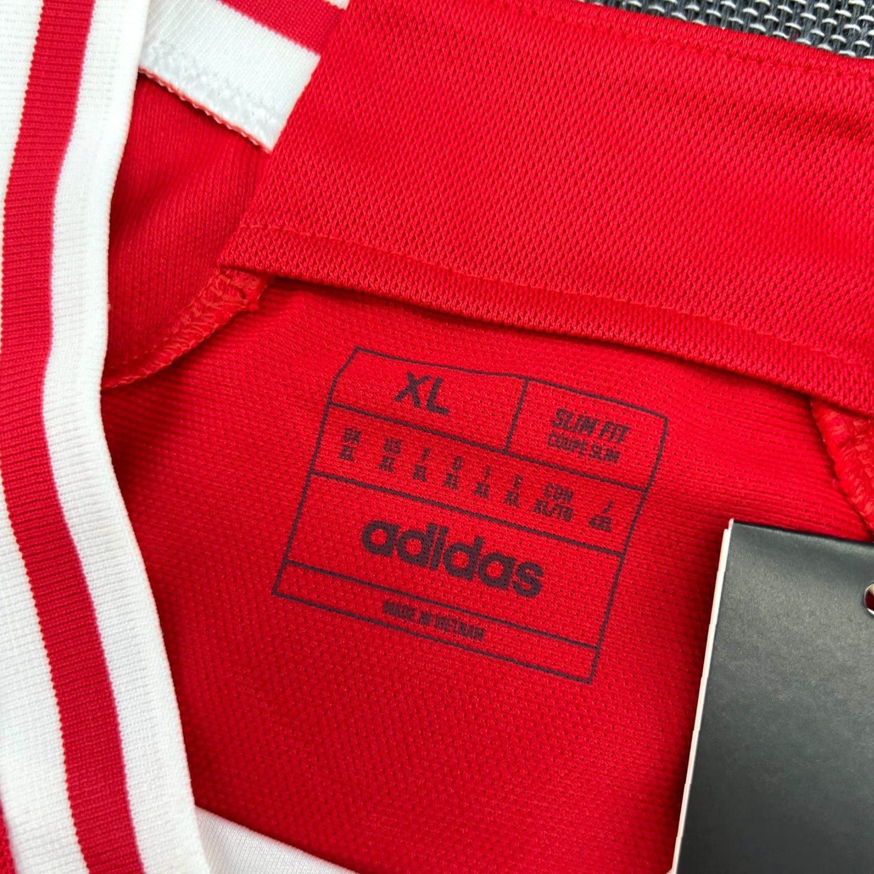 Adidas BNWT Benfica Adidas 2023-2024 Home Football Jersey Mens XL Red Shirt Size US XL / EU 56 / 4 - 4 Thumbnail