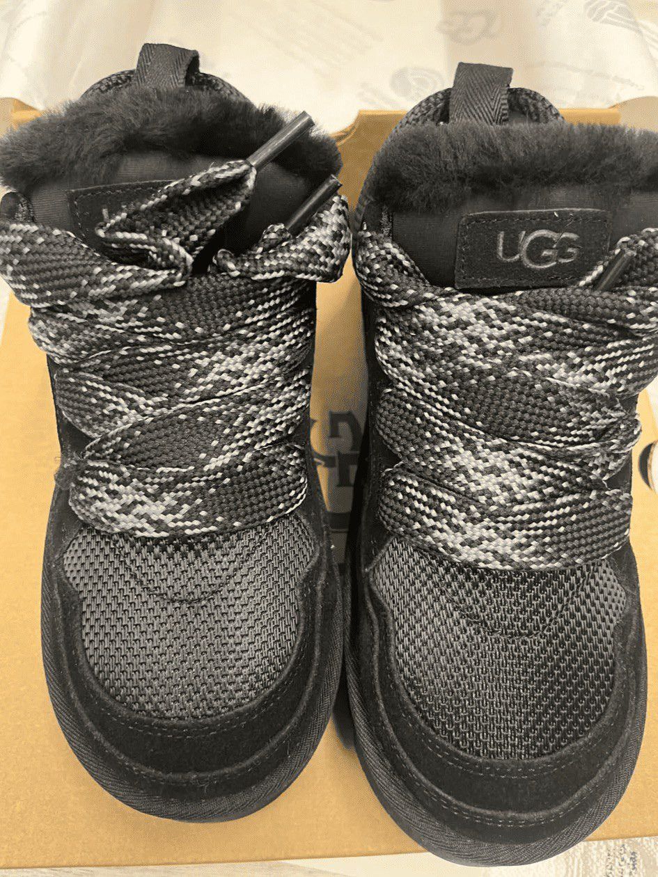 Ugg UGG Womens Lowmel Black Size US 9.5 / IT 39.5 - 1 Thumbnail