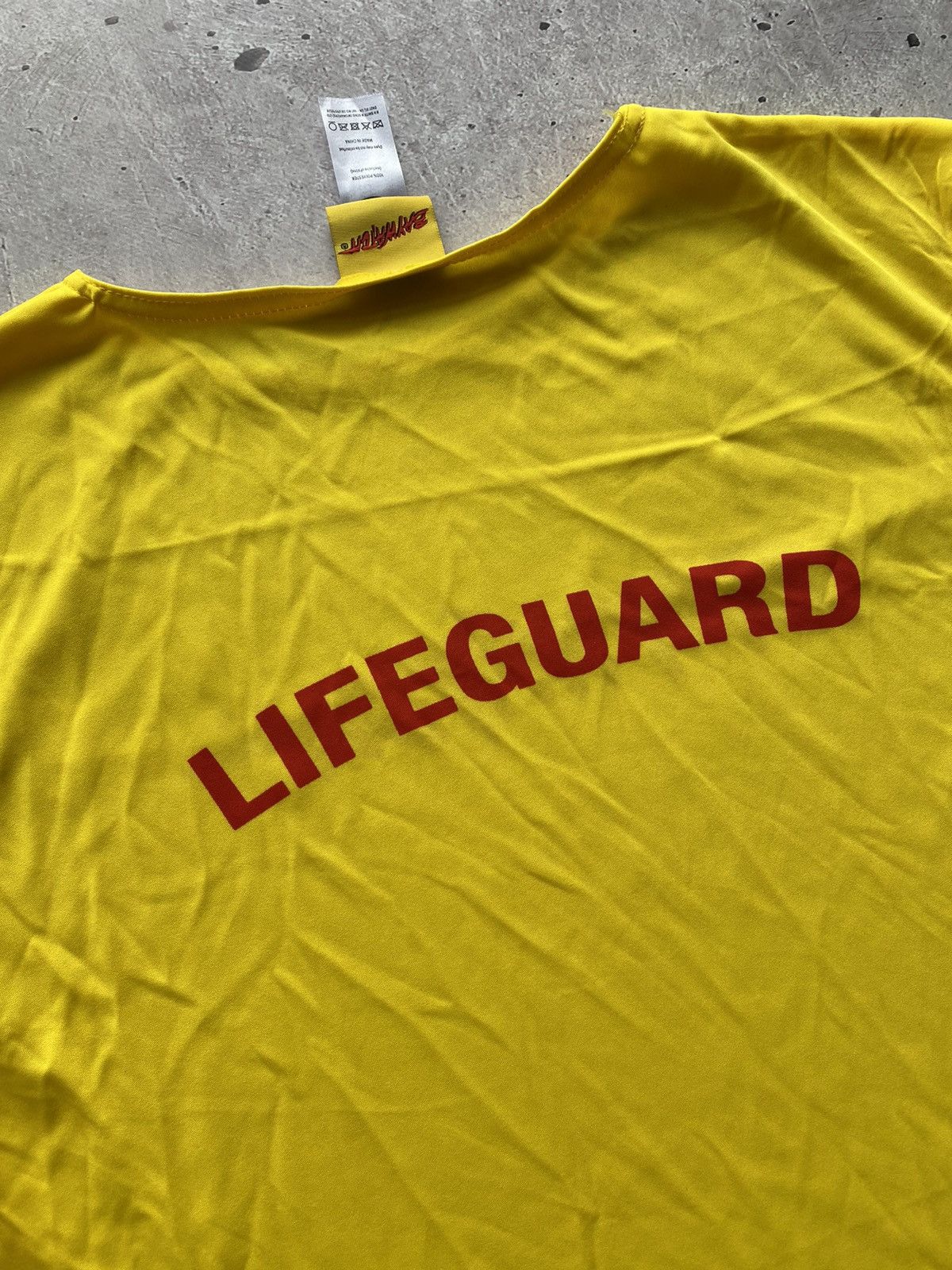 Vintage BAYWATCH Malibu T Shirt Yellow Short sleeve Y2K USA Retro Size US M / EU 48-50 / 2 - 7 Thumbnail