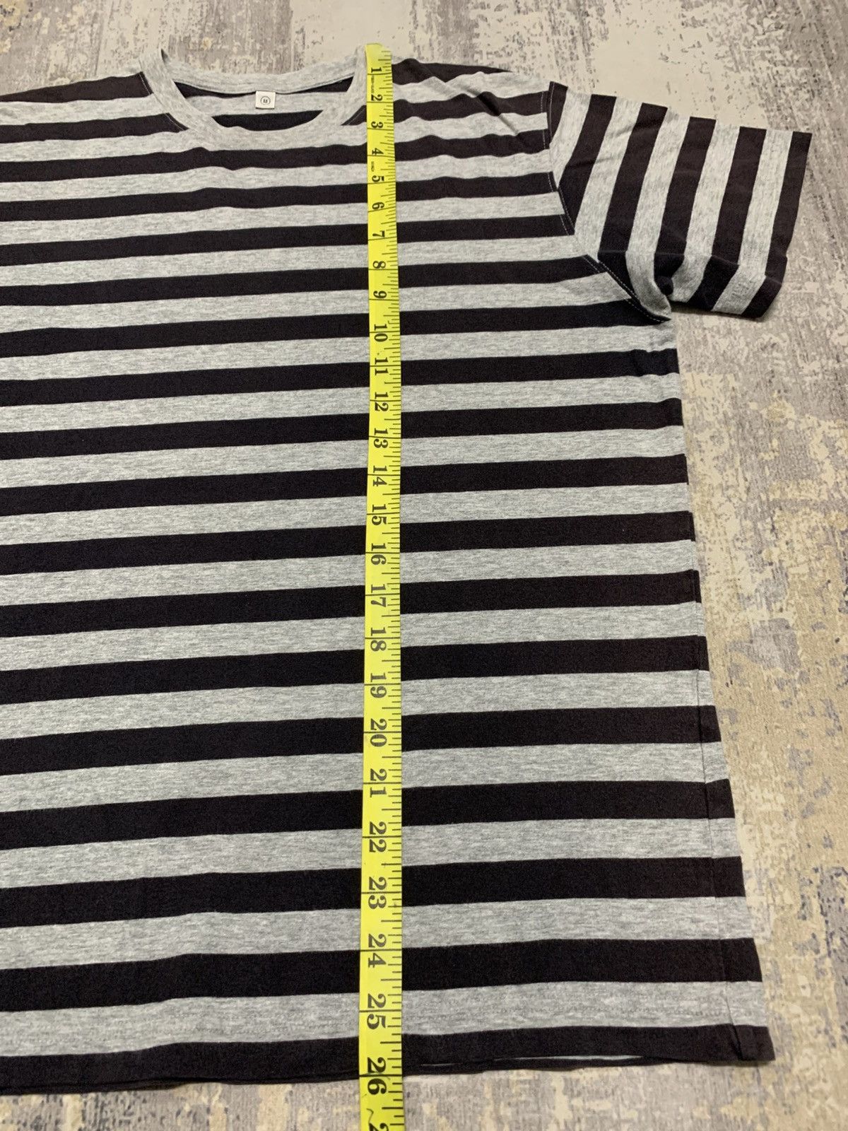 Japanese Brand VINTAGE UNIQLO STRIPED DESIGN TEE Size US M / EU 48-50 / 2 - 8 Thumbnail