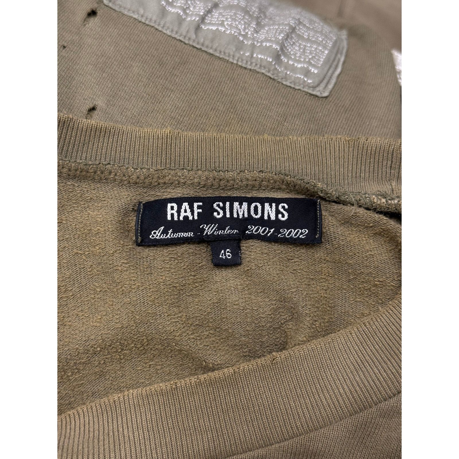 Raf Simons A/W2001 Raf Simons "Riot Riot Riot" destroyed crewneck Size US M / EU 48-50 / 2 - 7 Thumbnail