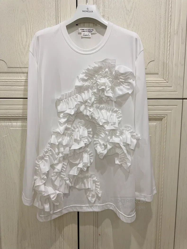 Comme des Garcons Comme Des Garcons Ruffled 3D Flower Long Sleeve T-Shirt Size S / US 4 / IT 40 - 1 Thumbnail