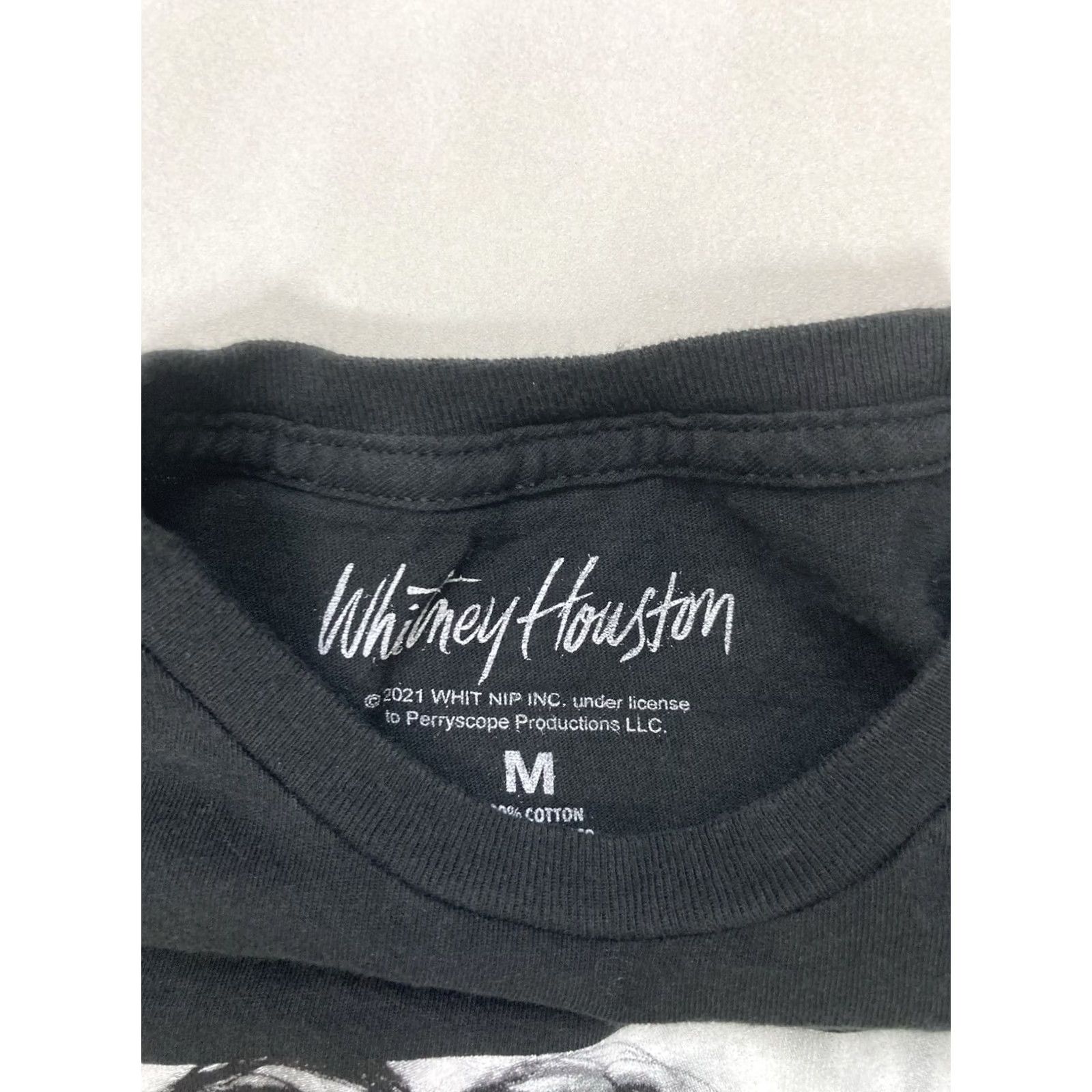 Vintage Whitney Houston Graphic T-shirt Women Medium Black Short Sleeve Music Shirt Size M / US 6-8 / IT 42-44 - 4 Thumbnail