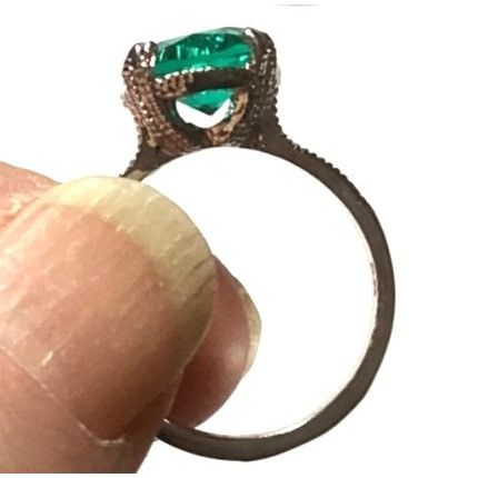 Other Green Faux Emerald Oval Cut Silver-tone Solitaire Prong Set Size ONE SIZE - 9 Thumbnail