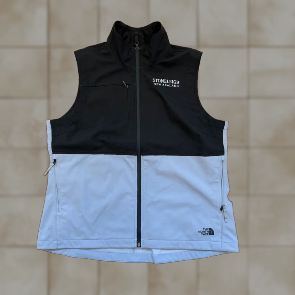 The North Face NWT The North Face Vest Womens XL Black Corporate Logo Castle Rock FULL ZIP Pockets Size XL / US 12-14 / IT 48-50 - 1 Thumbnail