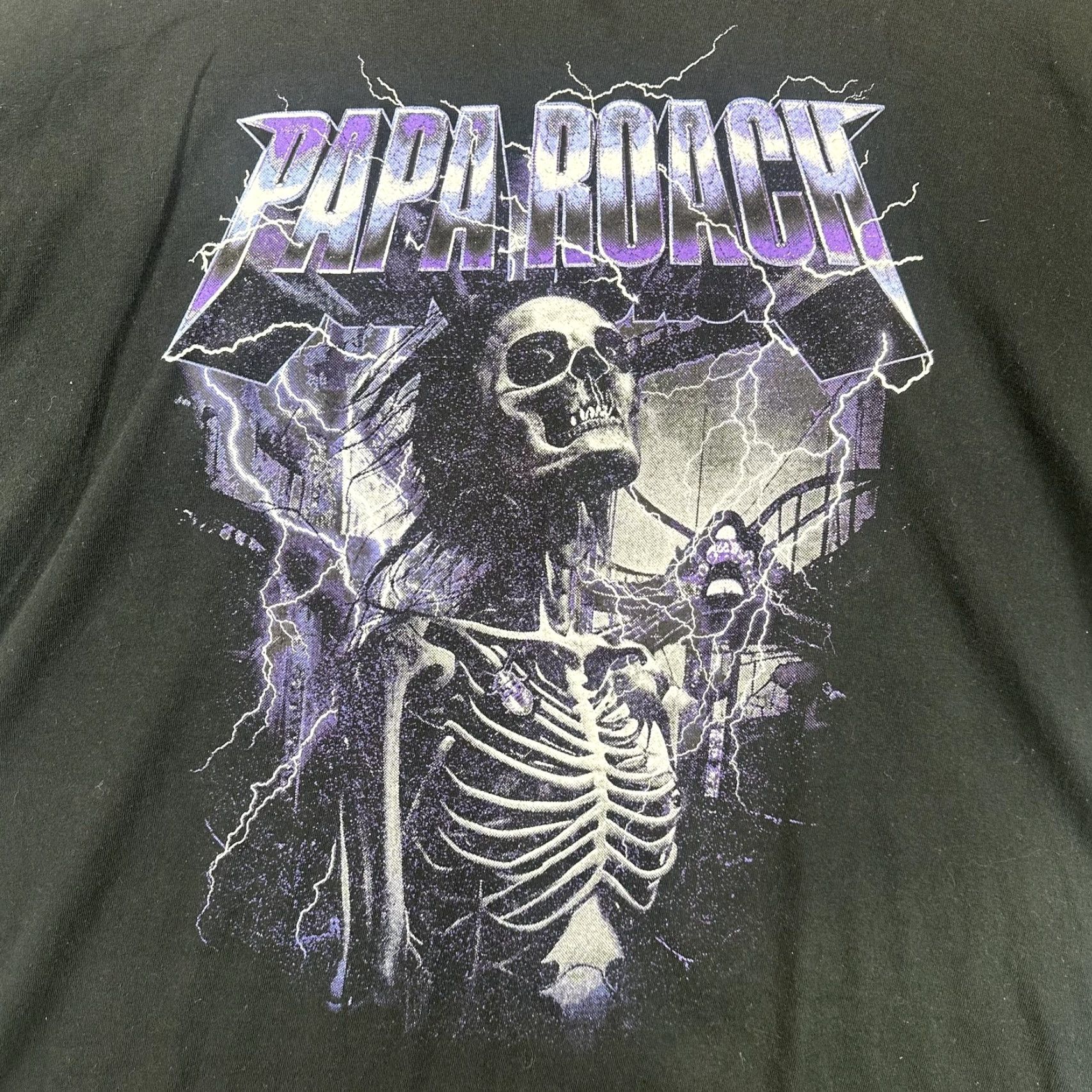Gildan **Gildan Black Band Concert Tee 2XL Papa Roach Ego Trip** User: **Papa Roach Black 2XL Band Concert Tee Gildan** Size US XXL / EU 58 / 5 - 4 Thumbnail