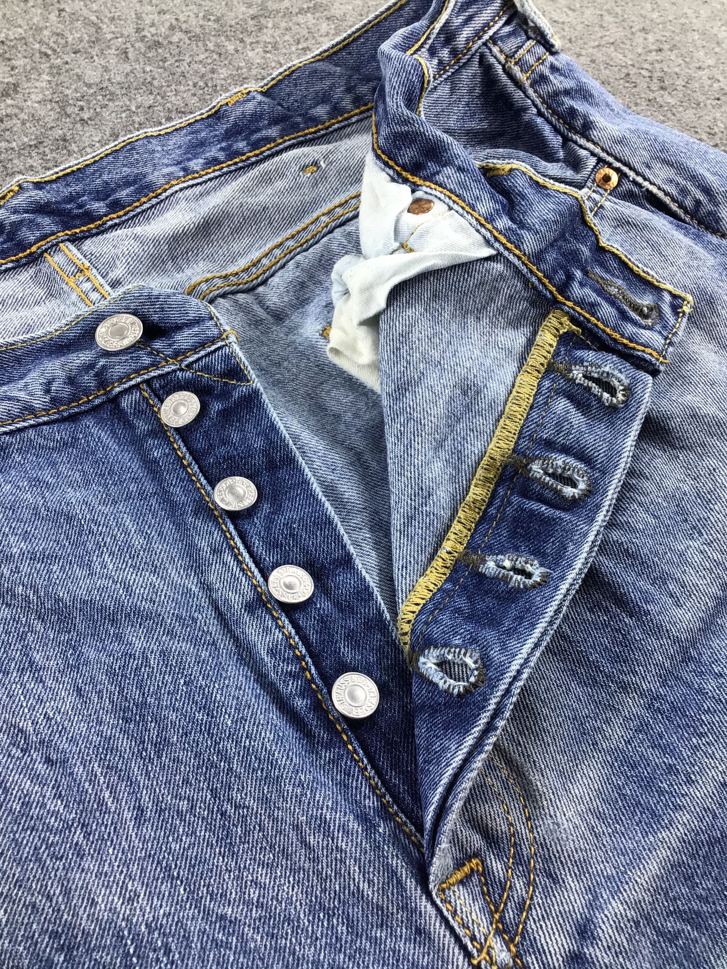 Levi's Vintage Levis 501 Jeans-J379 Size US 39 - 9 Thumbnail