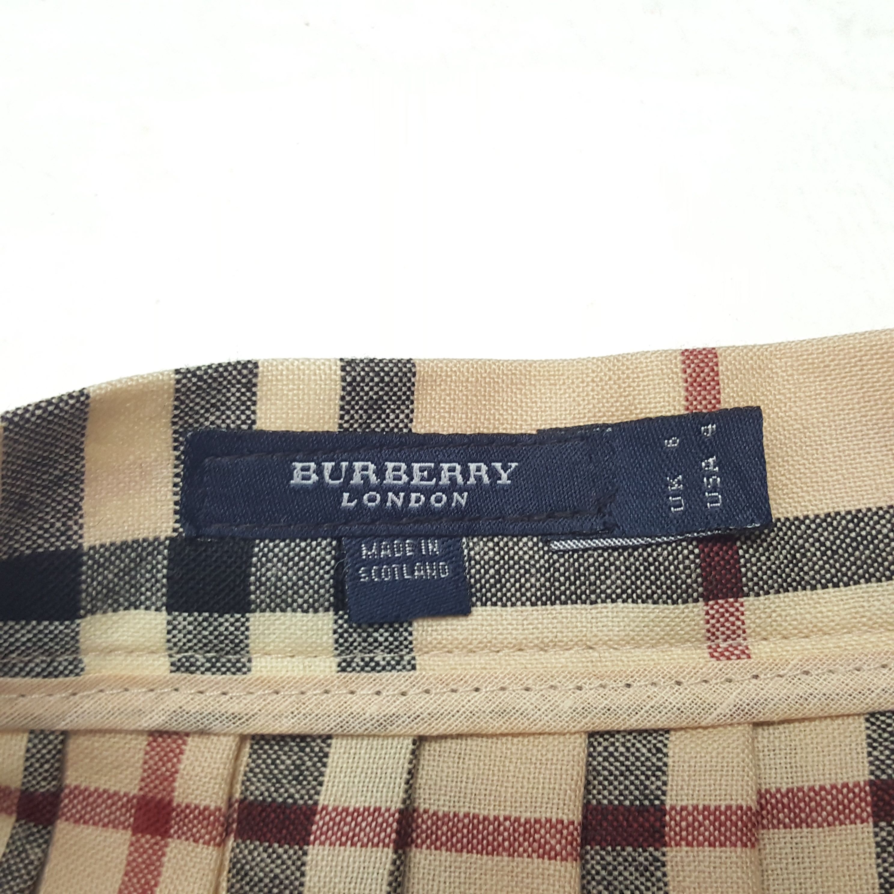 Burberry × Vintage Vintage Burberry London Nova Check Skirt Size 27" / US 4 / IT 40 - 6 Thumbnail