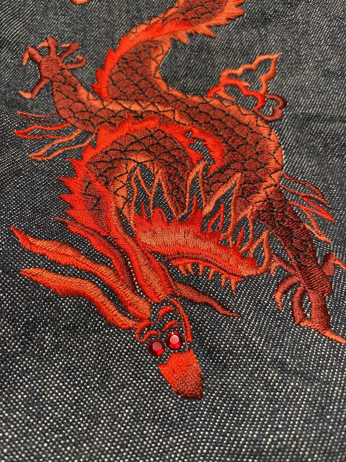 Japanese Brand × Le Grande Bleu (L.G.B.) × Vivienne Tam Vintage Vivienne Tam Dragon embroidered denim pants Size 31" - 8 Thumbnail