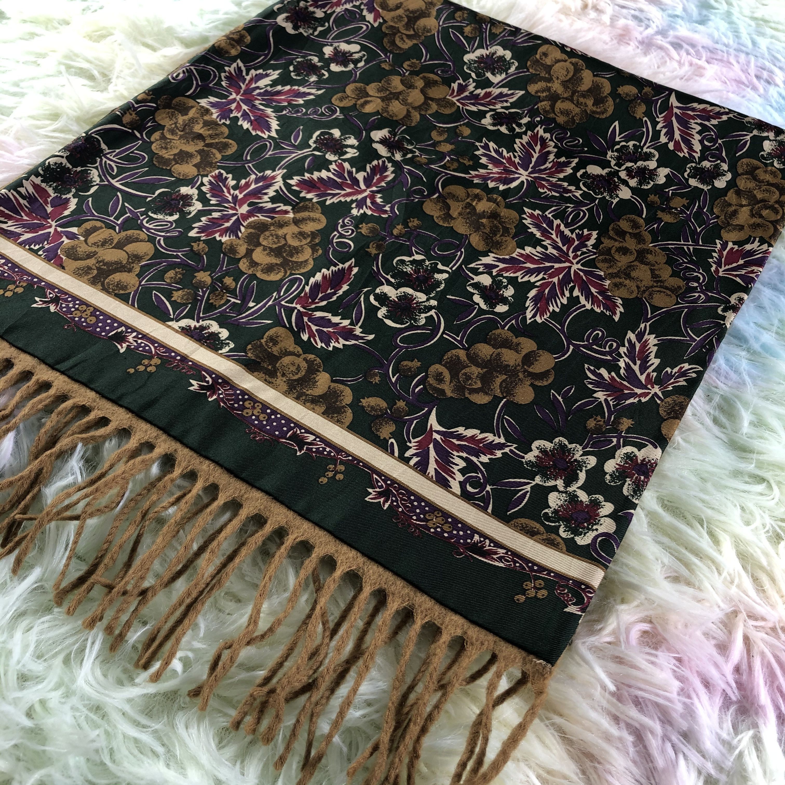 Vintage Vintage Silk Scarf / Muffler / Neckwear Size ONE SIZE - 4 Thumbnail