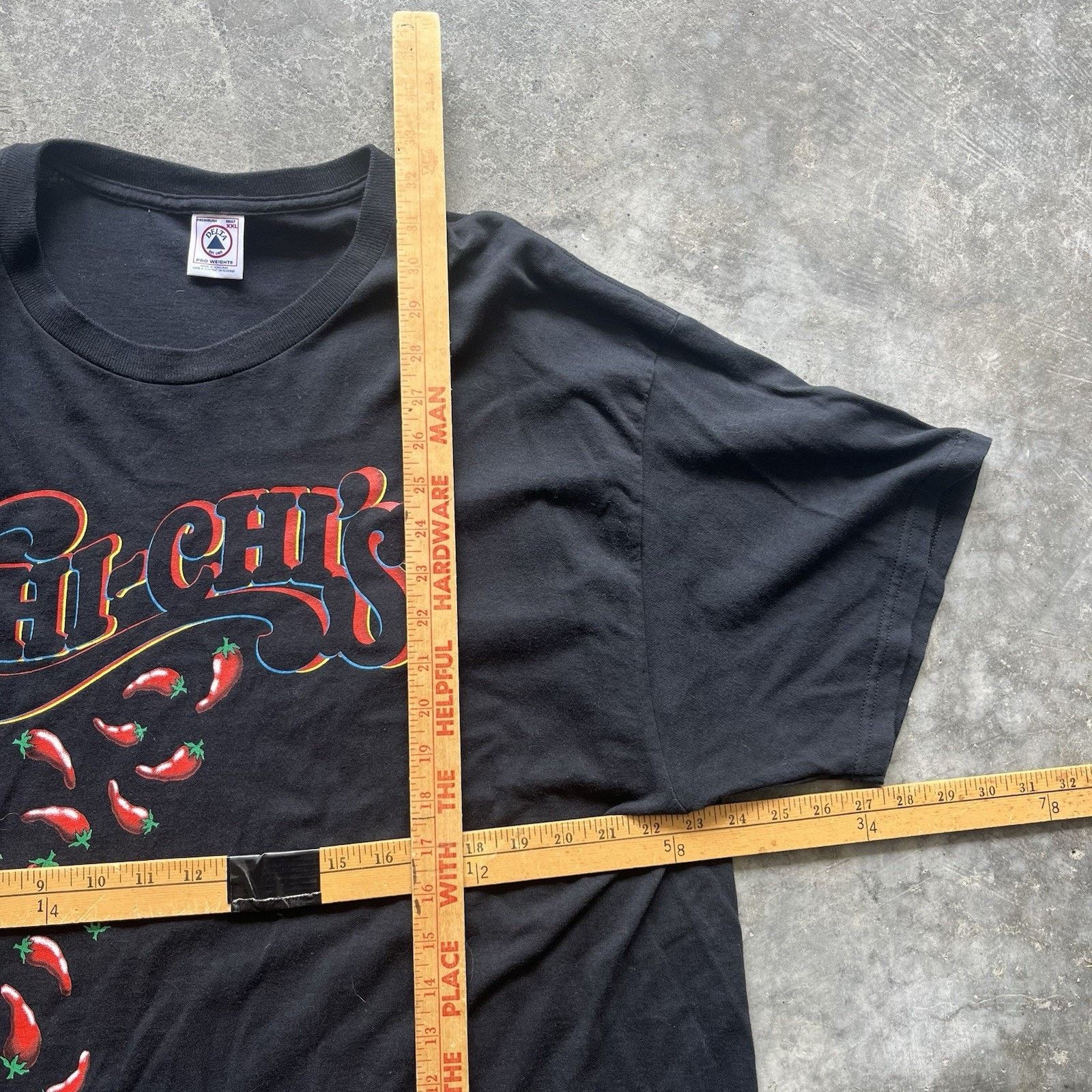 Vintage Vintage 90’s Chilis Tshirt Men’s XXL Peppers Promo Restauran Size US XXL / EU 58 / 5 - 6 Thumbnail