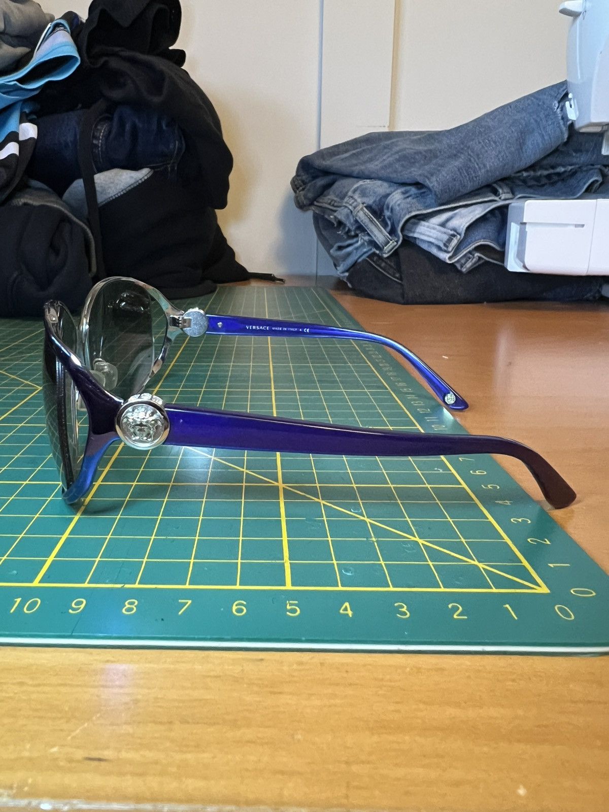Versace Versace Red/Brown & Pink Medusa Icon Aviator Sunglasses Size ONE SIZE - 18 Thumbnail