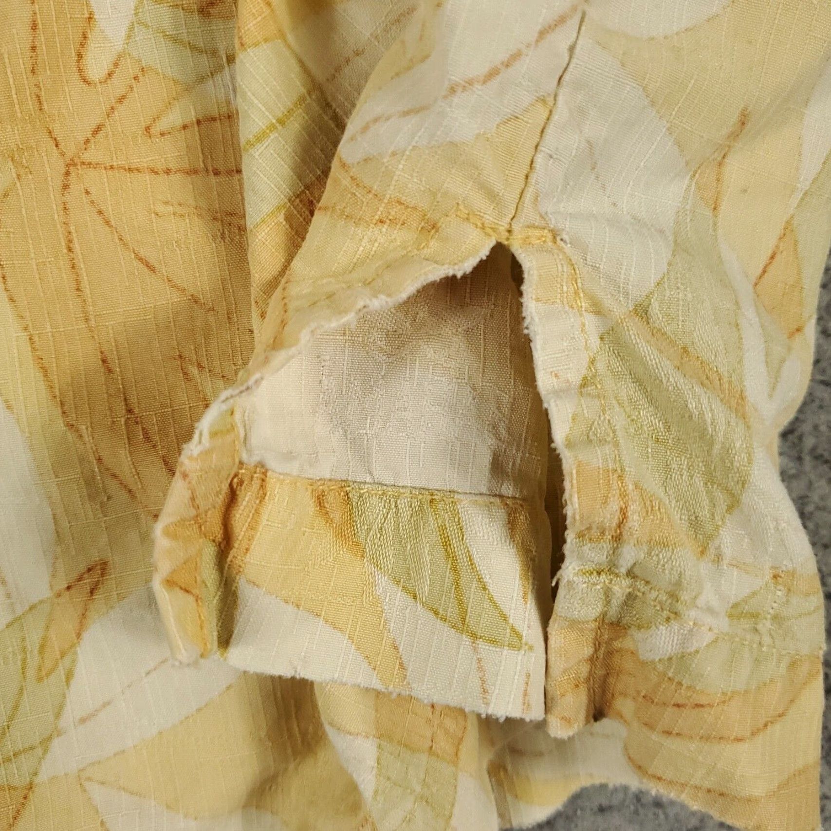 Tommy Bahama Tommy Bahama Hawaiian Shirt Mens XL Yellow Silk Floral Button-Up Short Sleeve Size US XL / EU 56 / 4 - 7 Thumbnail