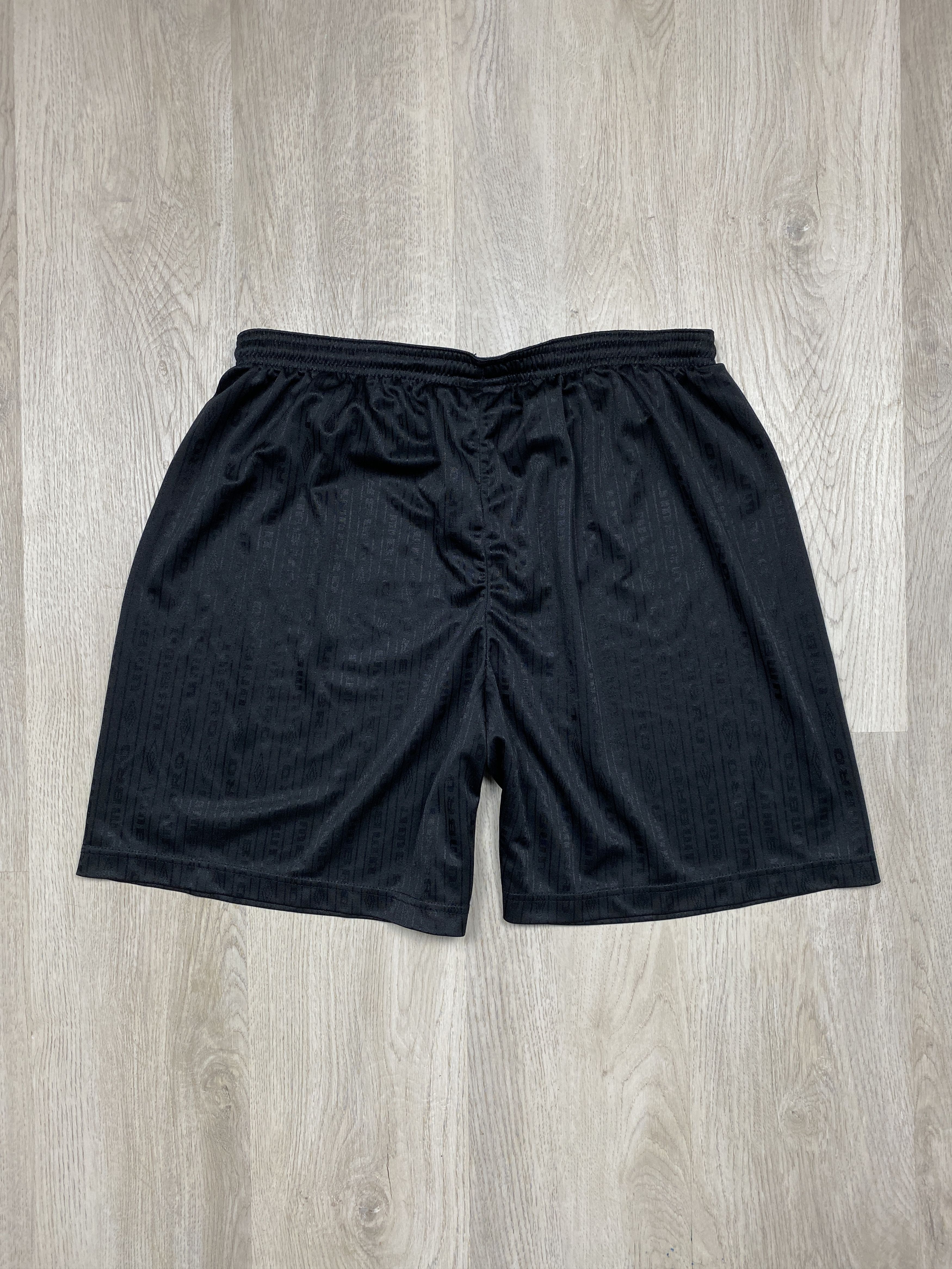 Umbro × Vintage Umbro Vintage Mens Monogram Shorts Y2K Size US 38 / EU 54 - 7 Thumbnail