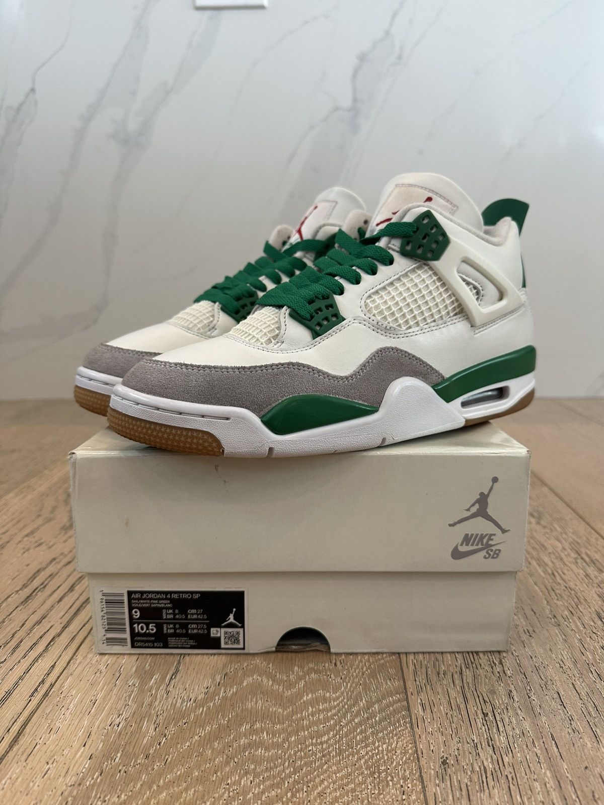 Nike SB Jordan 4 Retro SB Pine Green Size US 9 / EU 42 - 1 Thumbnail