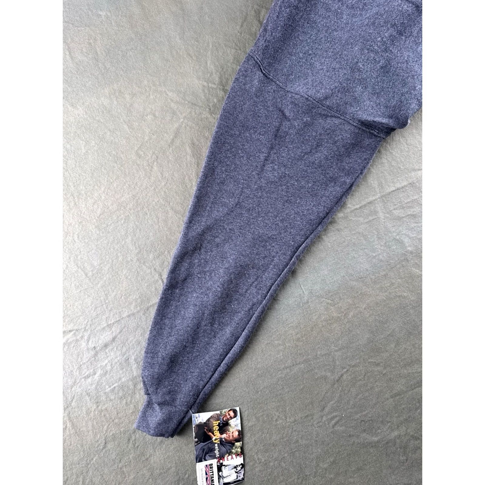 Vintage VINTAGE Britannia Heavyweight Gray Sweatshirt Medium 90s Crewneck Deadstock Mens Size US M / EU 48-50 / 2 - 6 Thumbnail