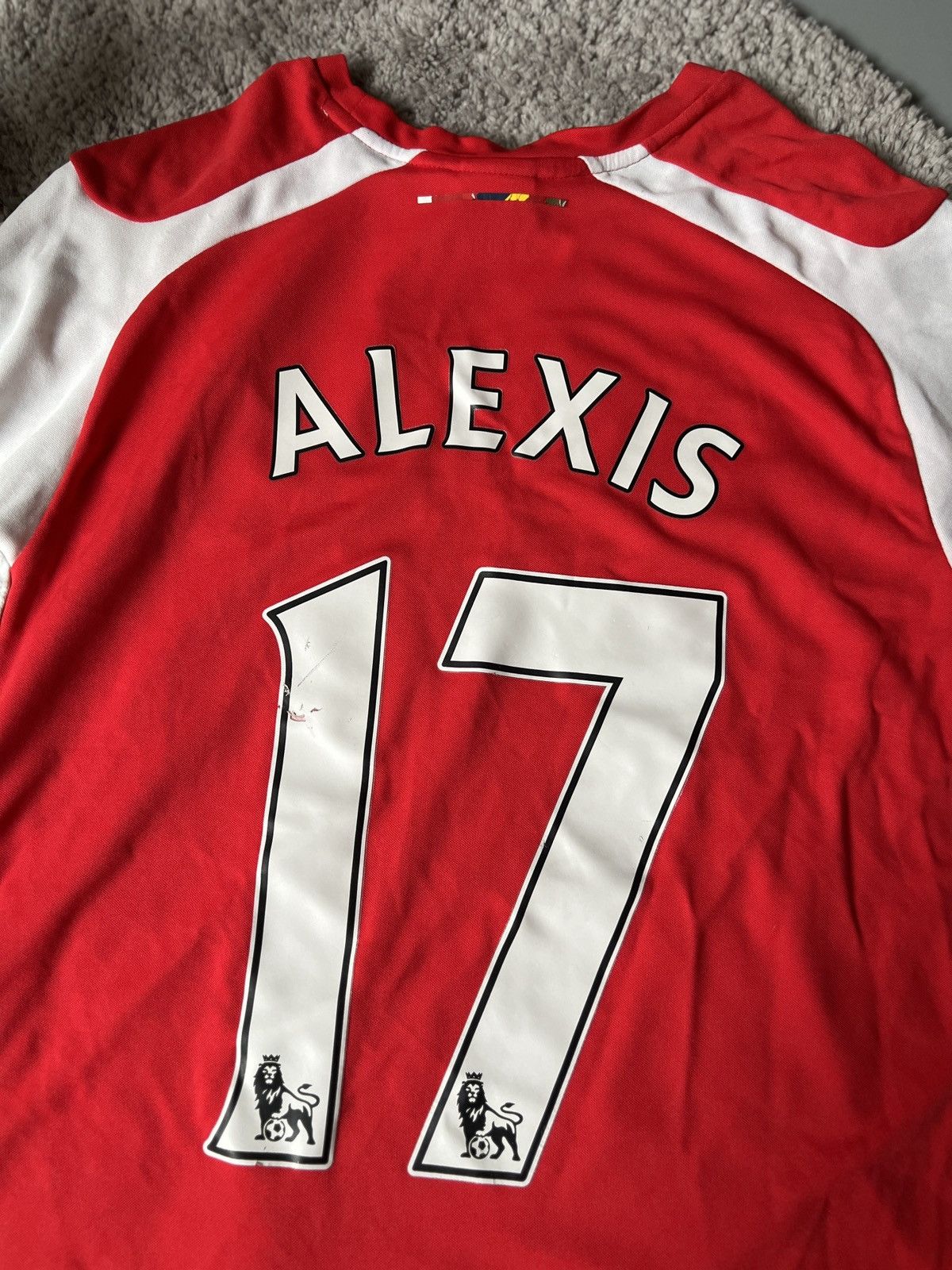 Puma ARSENAL PUMA 2014/2015 FOOTBALL HOME JERSEY #17 ALEXIS Size US M / EU 48-50 / 2 - 5 Thumbnail