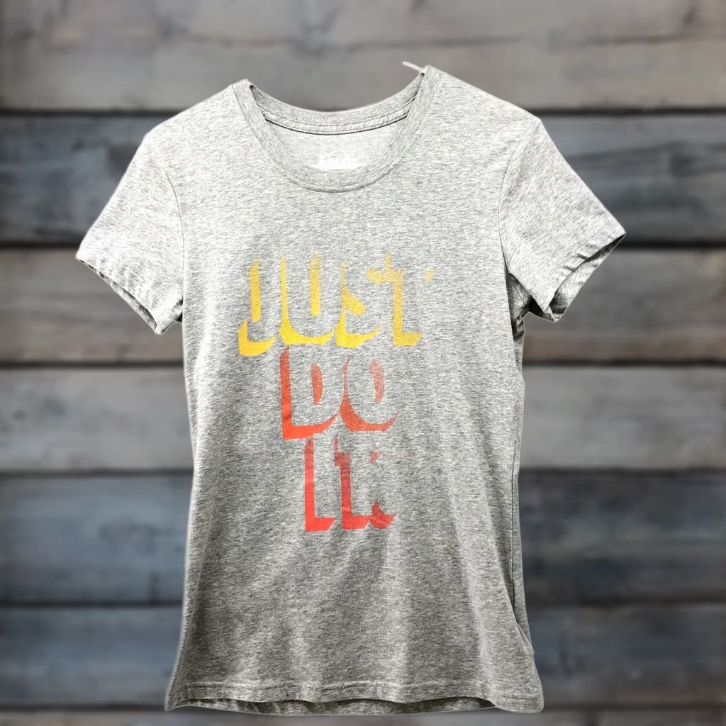 Nike Nike Dri-Fit Cotton Tee Womens M Gray Graphic Active Short Sleeve Crewneck Size 32" / US 10 / IT 46 - 1 Thumbnail