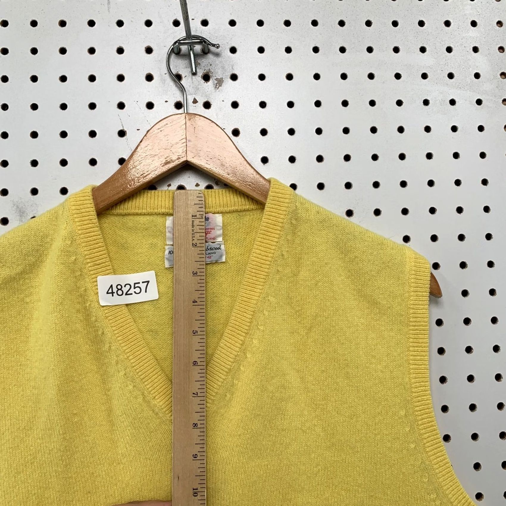 Vintage Vintage Mark Shale Scotland Sweater Vest Mens Medium Yellow Mcgeorge Lambswool Vest Size US M / EU 48-50 / 2 - 7 Thumbnail