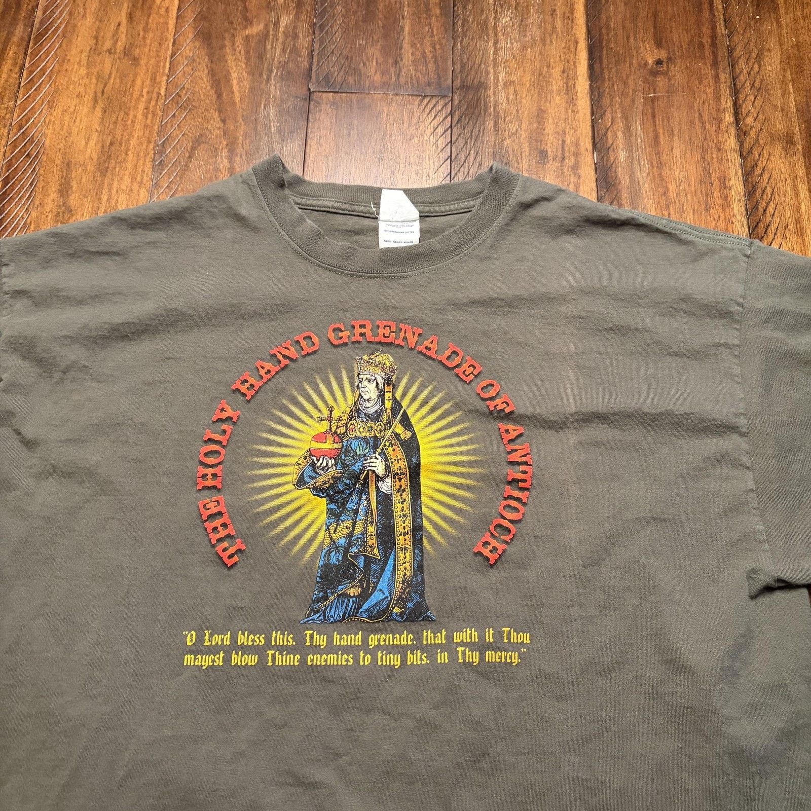 Gildan Monty Python Holy Grail Shirt XL Green Gildan Holy Grenade Size US XL / EU 56 / 4 - 3 Thumbnail