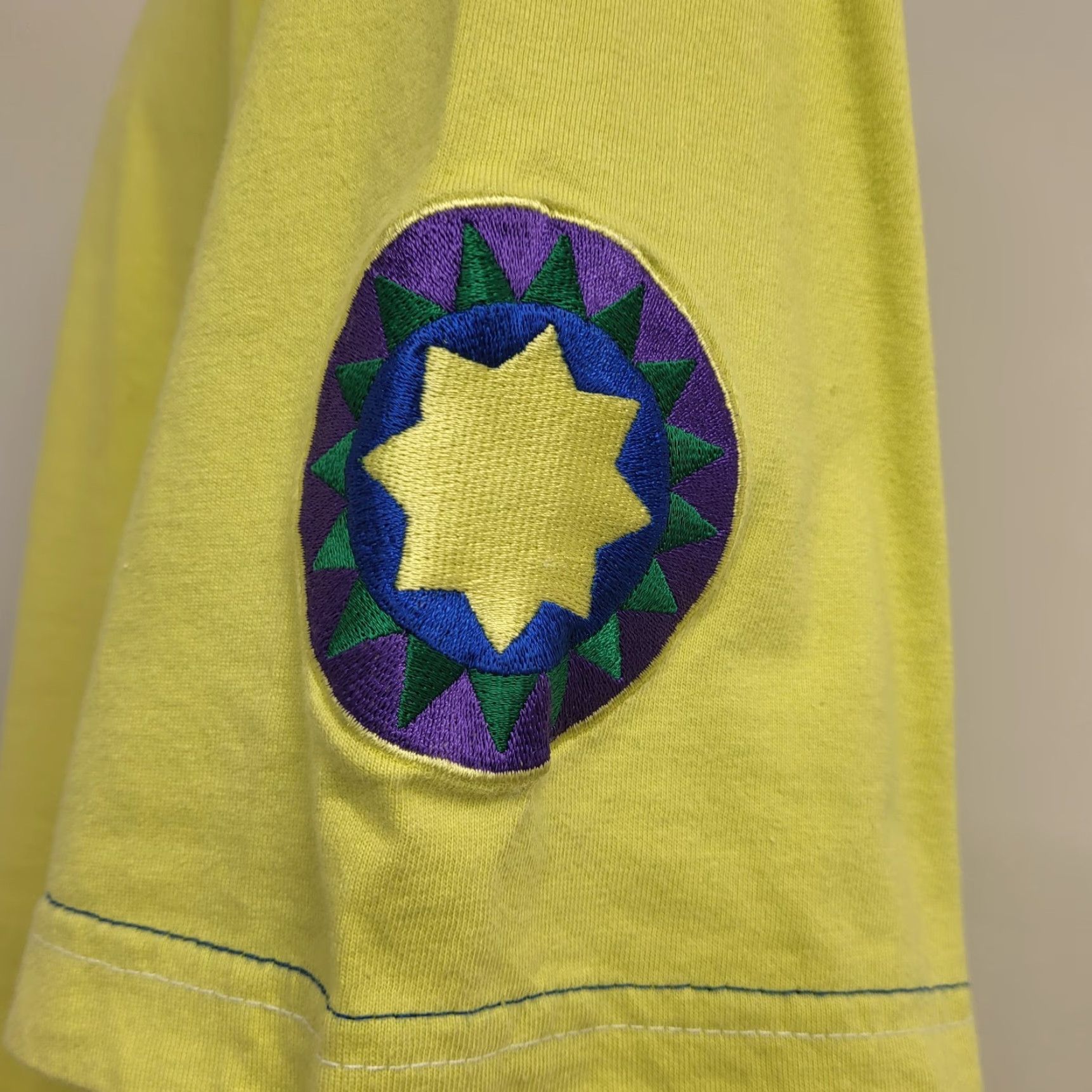 Coogi VTG Coogi Shirt Men's XXL Dream Catcher Embroidered Y2K T-Shirt Baggy 90’s Yellow Cotton Logo Short Sleeve Crew Neck Size US XXL / EU 58 / 5 - 5 Thumbnail