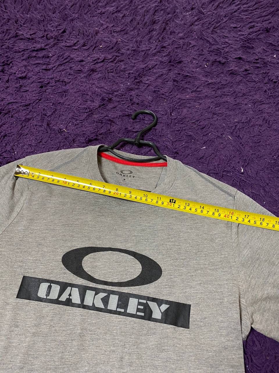 Oakley Vintage Oakley Big Y2K Logo Short Sleeve T-Shirt Size S Size US S / EU 44-46 / 1 - 10 Thumbnail