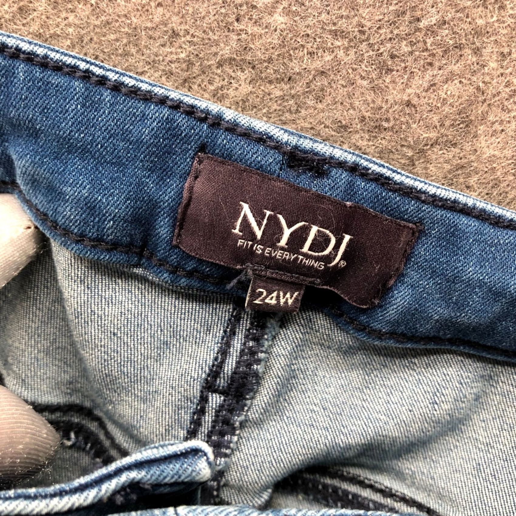 NYDJ NYDJ Jeans Womens 24W Blue Medium Wash Stretch High Rise Wide Leg Crop Ankle 5-Pocket Denim Slimming Pockets Button Zip XXS-Plus? Size 42" / US 20 - 3 Thumbnail