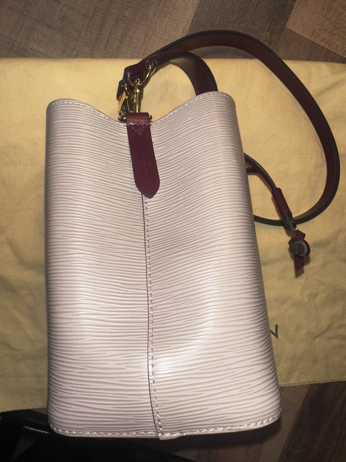 Louis Vuitton NéoNoé BB Louis Vuitton Size ONE SIZE - 3 Thumbnail