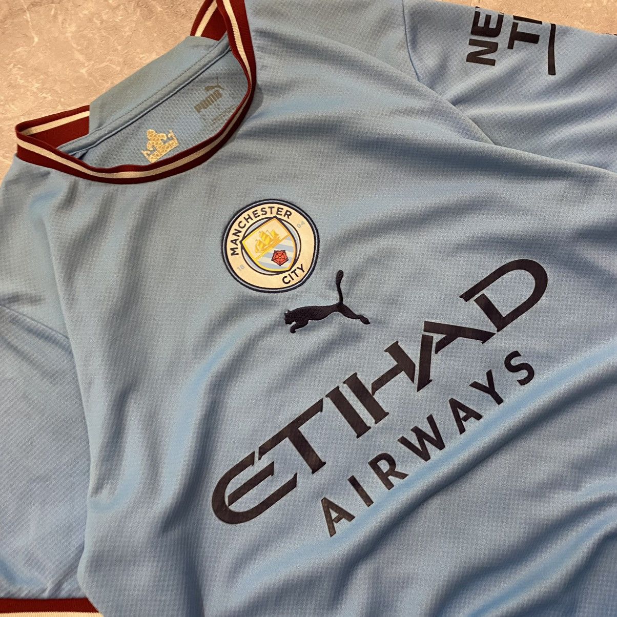 Puma HAALAND ! PUMA MANCHESTER CITY TEE SOCCER JERSEY ETIHAD Size US S / EU 44-46 / 1 - 2 Thumbnail