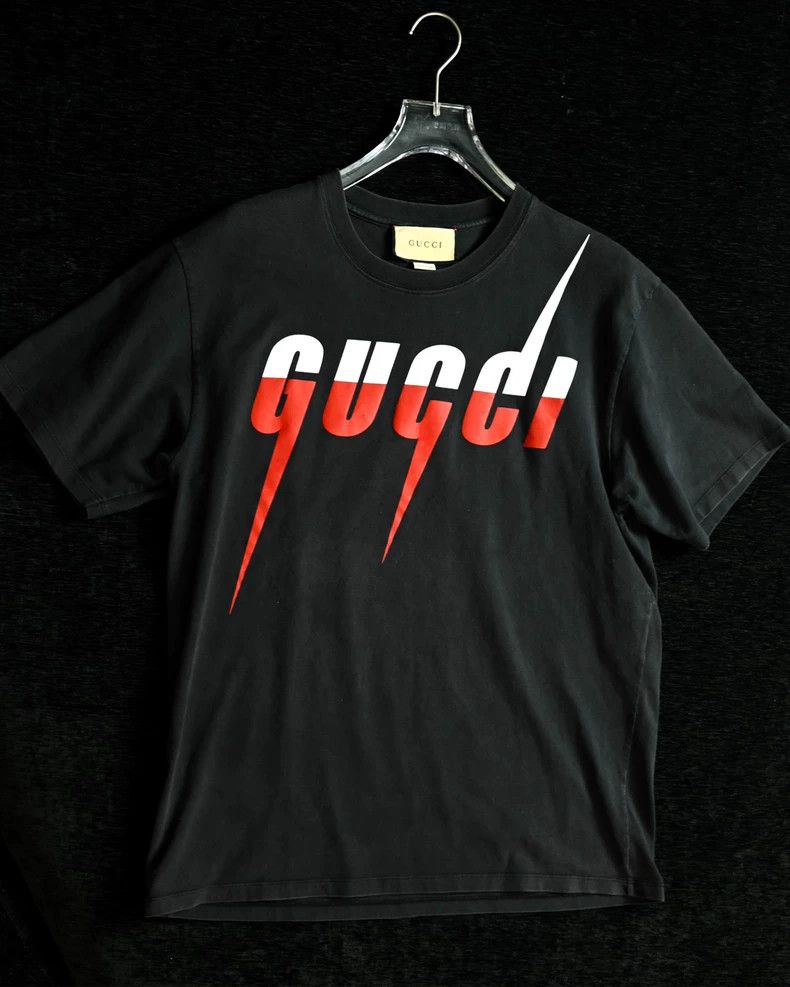 Gucci Gucci Big logo on the chest with short sleeves Size US L / EU 52-54 / 3 - 1 Thumbnail