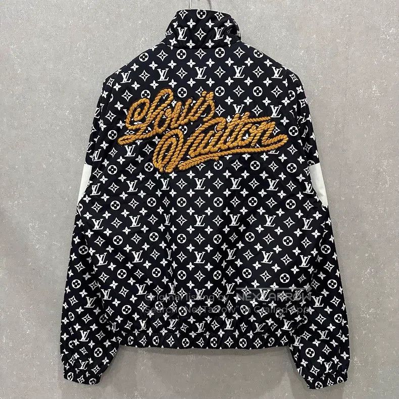 Louis Vuitton Louis Vuitton Full-print color-matching hemp rope collar j Size US M / EU 48-50 / 2 - 2 Thumbnail