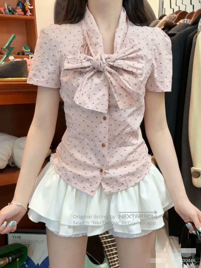 Vivienne Westwood Vivienne Westwood Short Sleeve Pink Saturn Printed Slim-Fi Size M / US 6-8 / IT 42-44 - 1 Thumbnail