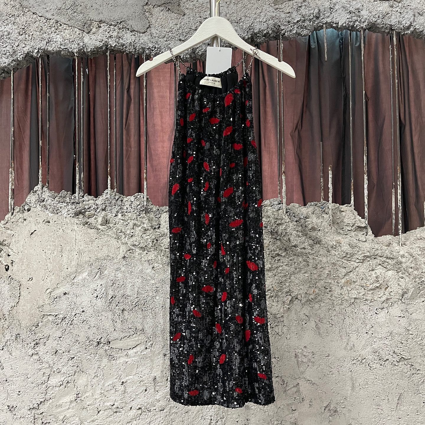 Saint Laurent Paris Saint Laurent Lips Sequin Mini Dress Size XS Size XS / US 0-2 / IT 36-38 - 1 Thumbnail