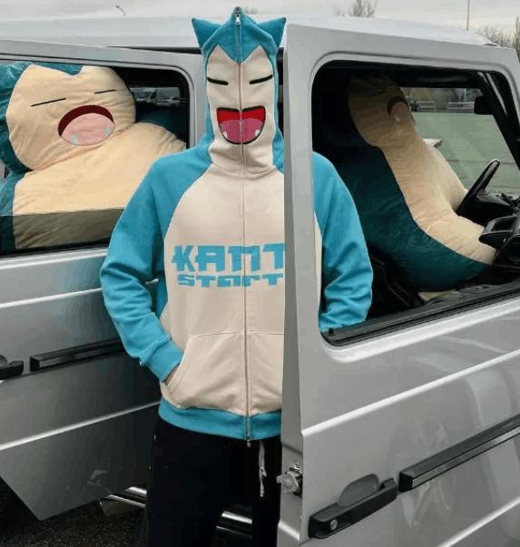 Kanto Starter Snorlax Hoodie Size Large