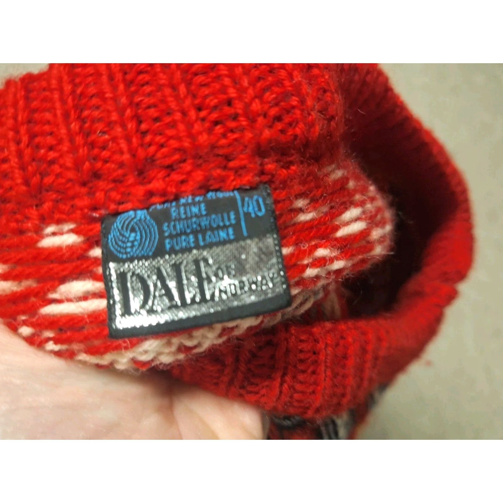 Dale Of Norway VINTAGE Dale of Norway Cardigan Women's Wool Jumper 40 M Red Fair Isle Long Sleeve Round Neck Ski Winter Knitted Knit Size M / US 6-8 / IT 42-44 - 2 Thumbnail