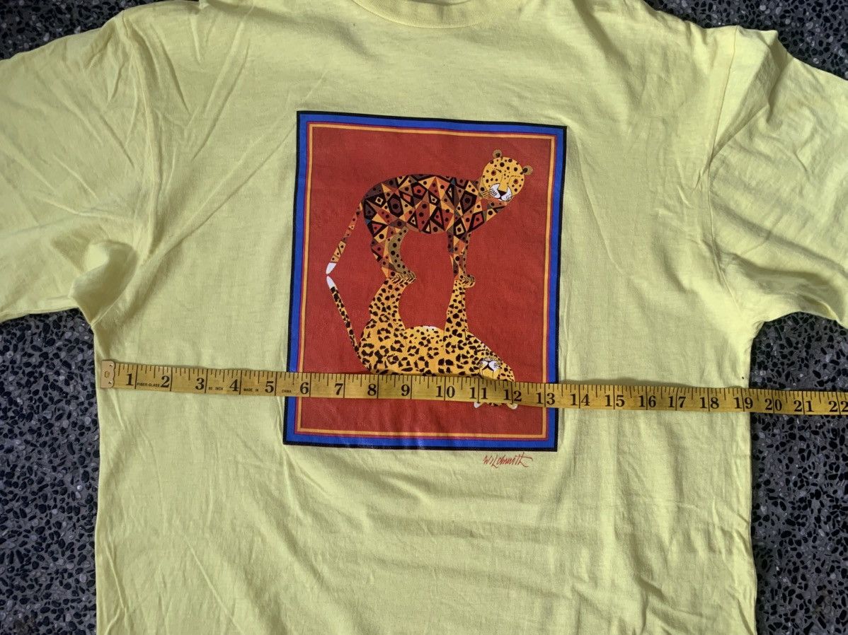 Arts & Science Vintage Brian Wildsmith Cheetah Painting Artwork T shirt Size US M / EU 48-50 / 2 - 9 Thumbnail