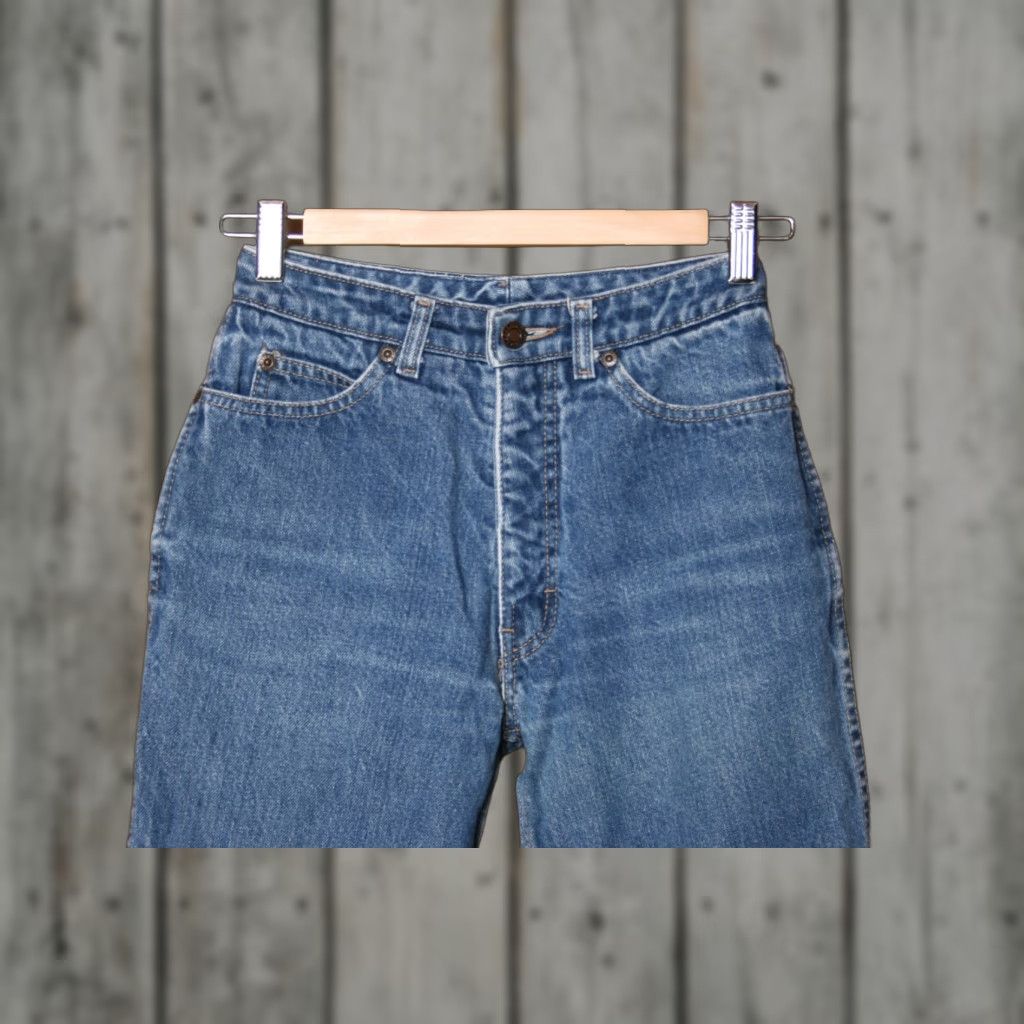 Calvin Klein VINTAGE Calvin Klein Jeans Womens Cropped High Waisted Wide Straight Leg 23 27 Blue Denim Cotton 5-Pocket Size 40" / US 18 - 1 Thumbnail